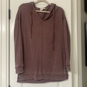 White Crow women’s tee Size Small